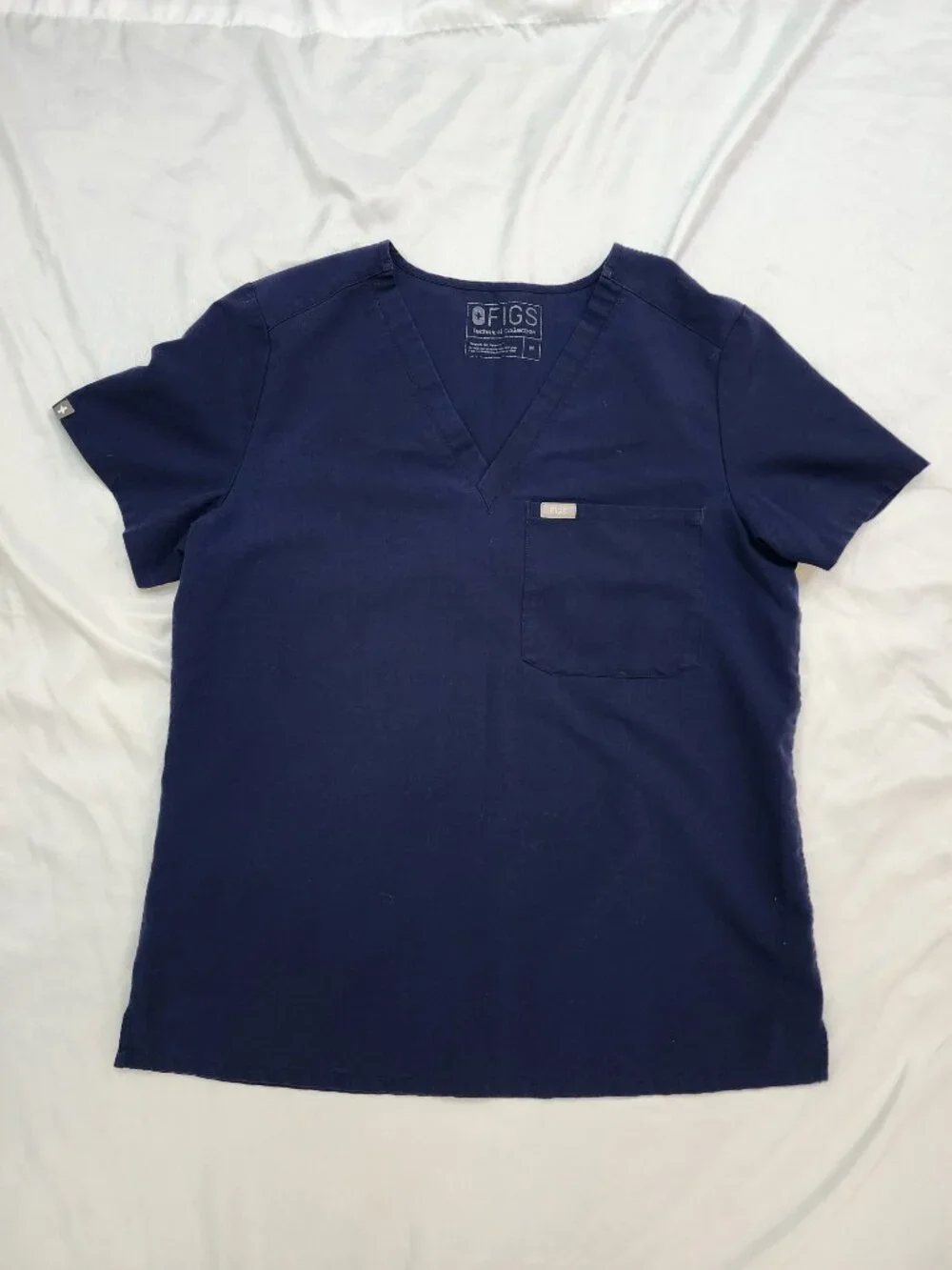 FIGS Navy Scrub Set Medium Catarina Top Livingston Straight Leg Pants